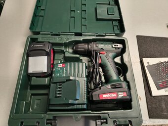 Aku vrtačka Metabo s nářadím - 2