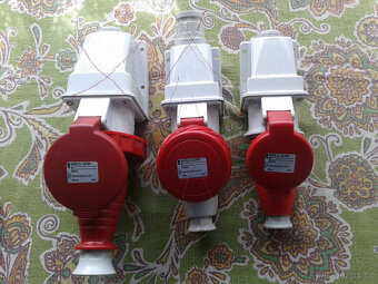 nepoužitý elektromateriál - 2