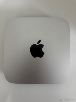 Apple Mac mini / M2 / 8GB / 256GB SSD / stříbrný - 2