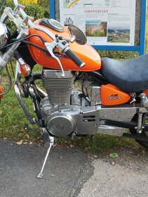 Suzuki Savage 650 - 2