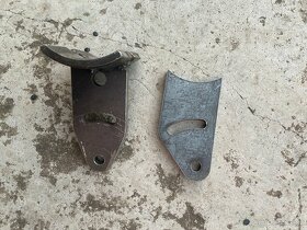 Prodám držák dynama motoru Hatz - 2