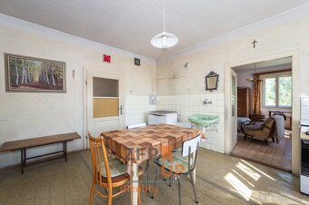 Prodej rodinného domu 3+1 o rozloze 185 m2 s garáží a rozleh - 2