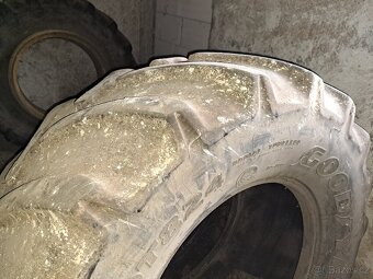 Guma 600/65 R28 - 2