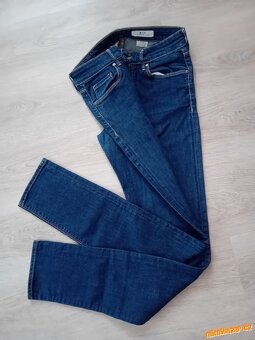 HEZKÉ DÍVČÍ DŽÍNY - vel.152/158 /zn. H&M - 2