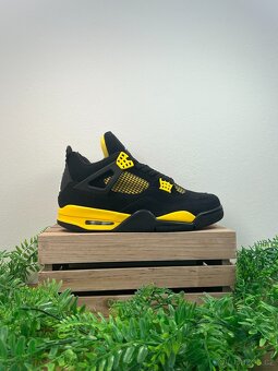 Air Jordan 4 Retro "Thunder" (46) - 2