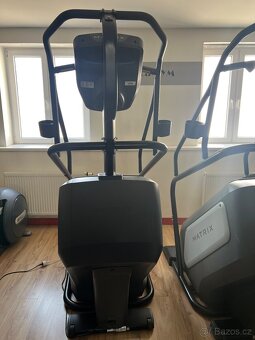 Matrix CX-3 - nový model, super stav - 2