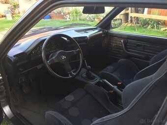 BMW E30 325 - 2