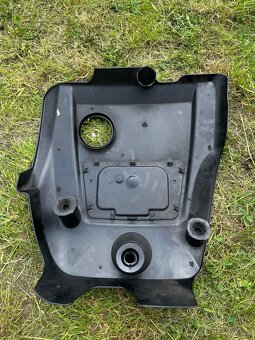 Kryt motoru VW Golf 4 / Bora PD - 2