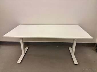 Výškově nastavitelný stůl Ikea Trotten 160x80 cm - 2