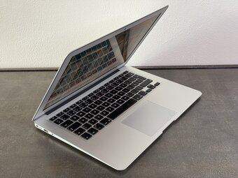 MacBook Air 13" 2017 128GB / 8GB / i5 - DPH - 2