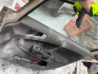 Kompletní dveře Opel Corsa D - 2