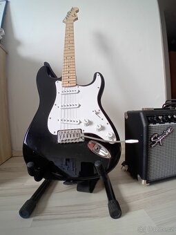 Elektrická kytara s vybavením - 2