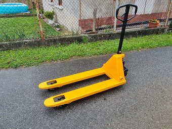 Paletovy vozik na 2500kg - 2