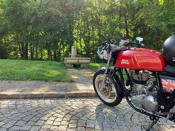 Royal Enfield GT 535 - 2