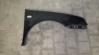Volkswagen Golf 4 přední blatník - 2
