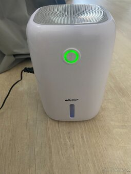 Prodám malý odvlhčovač vzduchu Ruhhy - 2