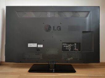 47" LCD TV LG 47LD650 - 2
