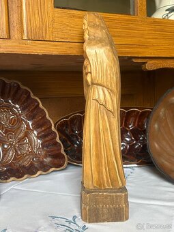 Dřevěná soška Panny Marie s Ježíškem – ruční řezba, 34 cm - 2