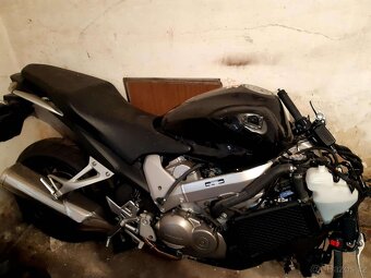 Honda VFR 800 X Crossrunner -rok 2013 - 2