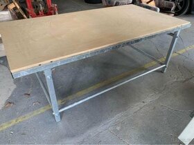 Pracovní stůl - 2