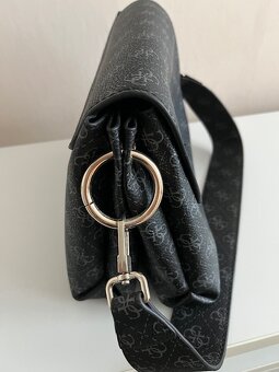 Kabelka Guess - 2