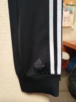 Tepláky Adidas - 2