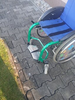 Dětský invalidní vozík skládací - 2