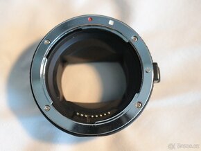 Prodám redukci Commlite EF-NEX AutoFocus - 2