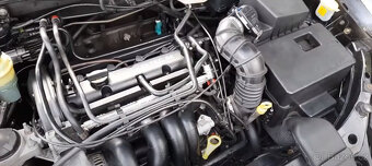 Ford Focus motor 16 16V typ FYDB plne funkční - 2