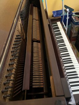 Klavír/Pianino AKORD - 2