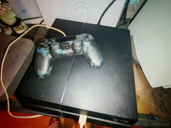 PlayStation 4 fat 500gb + ovladač + 2 náhodné hry - 2