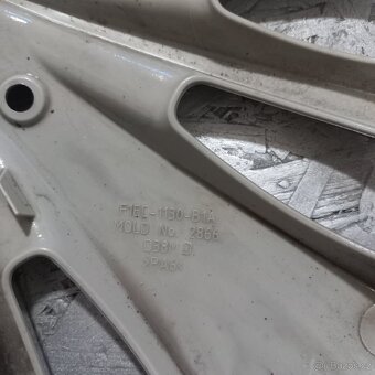 Poklice Ford 16" - 2