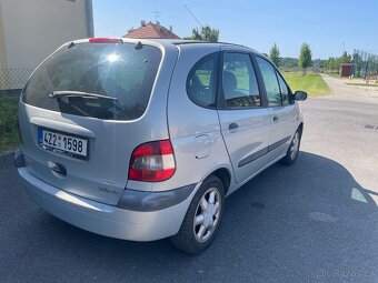 Renault Mégane Scenic 1.6i - 2