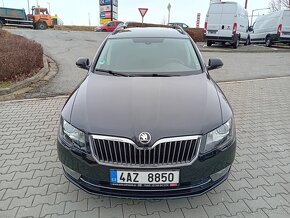 ŠKODA SUPERB KOMBI 2,0TDI DSG NAVI XEN TAŽNÉ /TOP STAV/ - 2