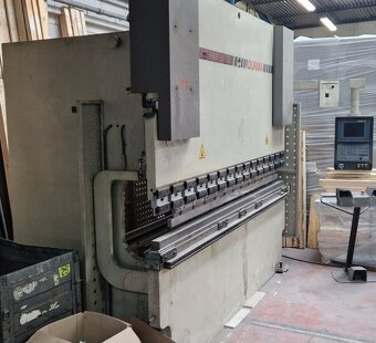 Použitý ohraňovací lis DURMA CNC HAP 30120, r. v. 2004 - 2