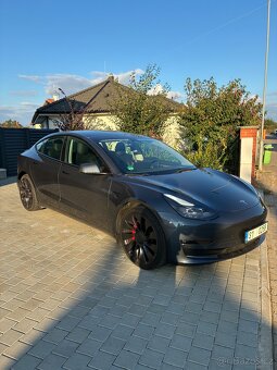Tesla Model 3 Performance | 2022 | top stav | malý nájezd - 2