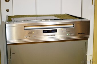 Miele myčka nerezová vestavná G 6300 SCi, tři koše - 2