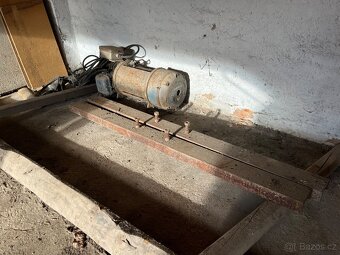 Stavební vrátek - 2