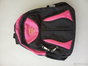 Prodám batoh, tašky, kabelky, peněženky, .... - 2