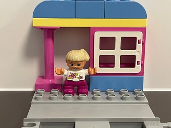 Lego Duplo zastávka - 2