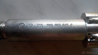 Šroubovací tažné oko na osobní auto OEM kód 6K0803615C - 2