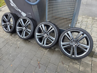 ALU KOLA - SEAT LEON CUPRA 5F - 5/115 / 8J x 19 ET 50 - 2