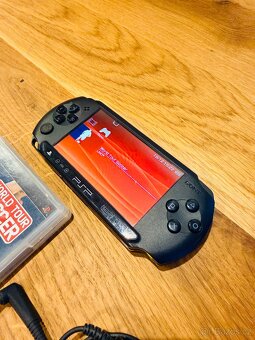 Sony PSP Street e1004 - 2