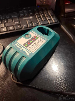 Nabíječka MAKITA DC07SA - 2