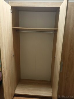 Šatní skříň - 2