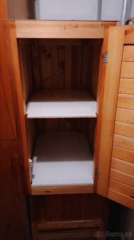 Uzka skrinka ze dreva - 2