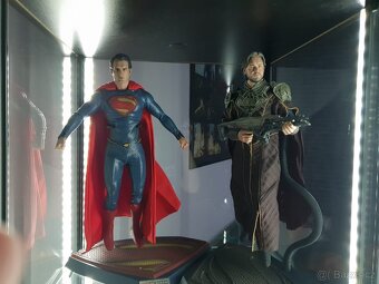 Figurky Hot Toys - 2