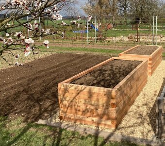 Vyvýšený záhon - poctivý modřínový MASIV - 2