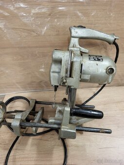 Dlabačka na zasekávací panty - 2