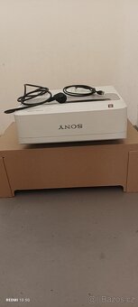 Projektor Sony model VPL-SW536 - 2